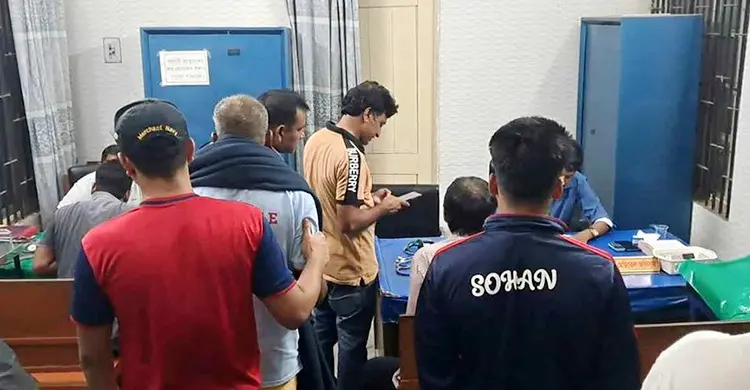 এক ঘণ্টায় শিয়ালের কামড়ে আহত ১১, এলাকায় প্রশাসনের মাইকিং