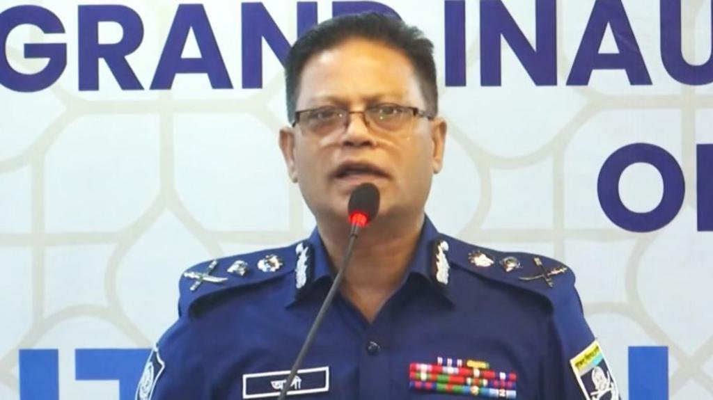 সৌদি আরব, তুরস্ক ও পাকিস্তানের সঙ্গে বৈঠক শেষে মস্কো রওনা হলেন ইরানের প্রেসিডেন্ট