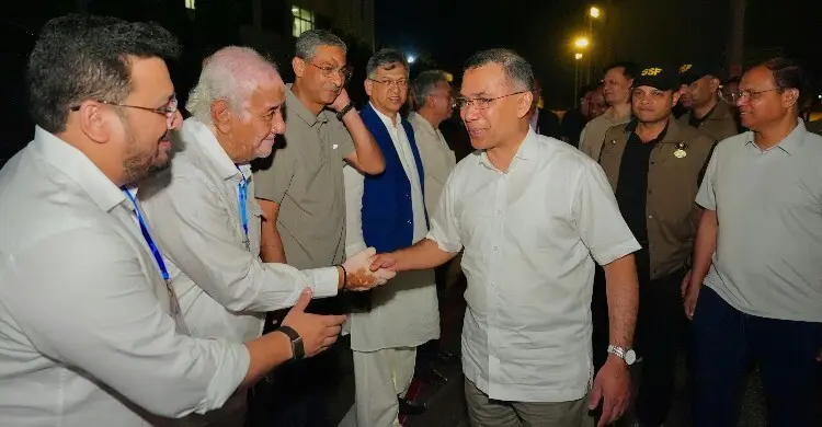 চট্টগ্রামে পৌঁছেছেন প্রধানমন্ত্রী তারেক রহমান