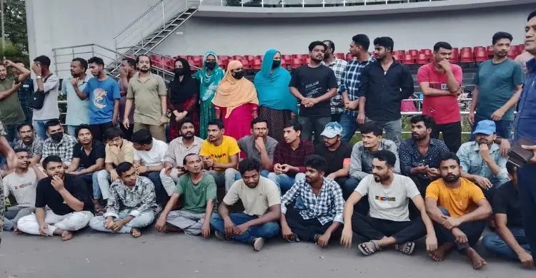দালালের খপ্পরে ভারতে গিয়ে কারাভোগ, দেশে ফিরলেন ৪৭ বাংলাদেশি