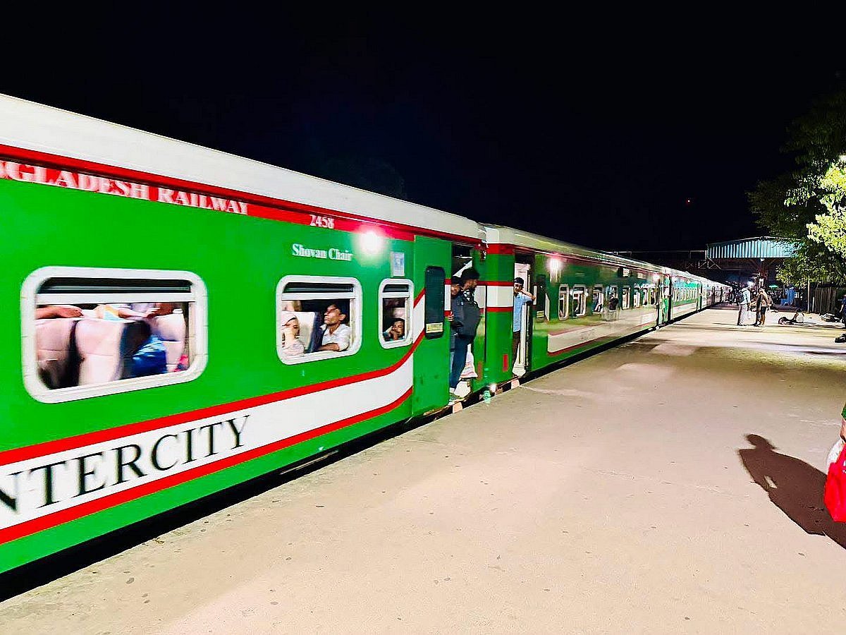 ঢাকা-কক্সবাজার রুটে আরেকটি ট্রেন চালুর উদ্যোগ