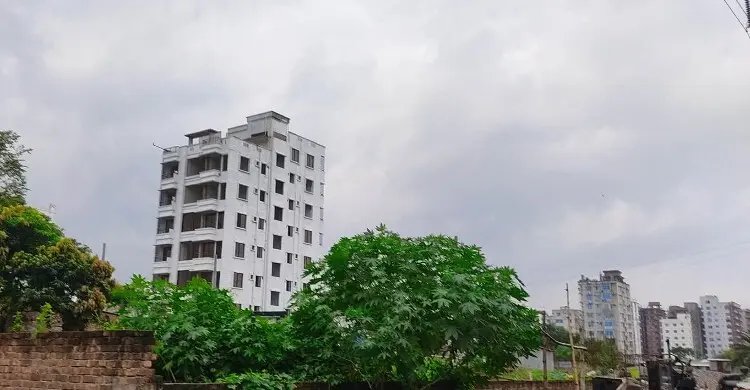 ঢাকার আকাশ মেঘলা, বজ্রসহ বৃষ্টি হতে পারে