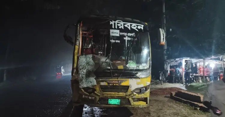 ঝিনাইদহে বাস-স্যালো ইঞ্জিনচালিত গাড়ির মুখোমুখি সংঘর্ষ, আহত ২৫