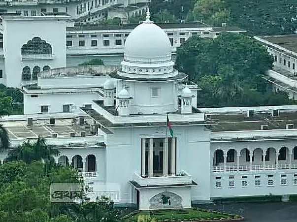 কক্সবাজার সৈকতের বালিয়াড়িতে সড়ক নির্মাণ কার্যক্রমে নিষেধাজ্ঞা আপাতত বহাল
