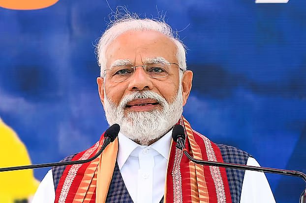 মোদির জন্মদিন উপলক্ষে পশ্চিমবঙ্গে ২০ দিনের নজিরবিহীন আয়োজন, সমালোচনা