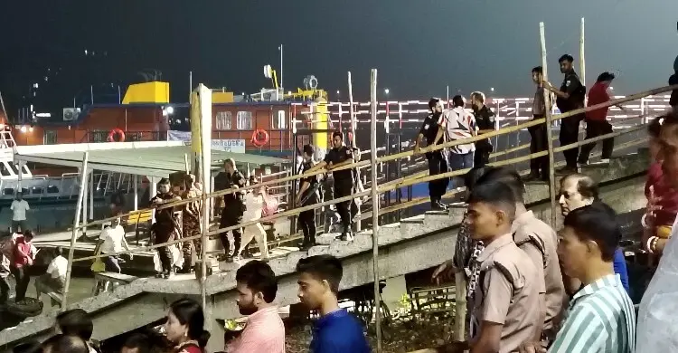 প্রতিমা বিসর্জনে বুড়িগঙ্গায় কড়া নিরাপত্তা