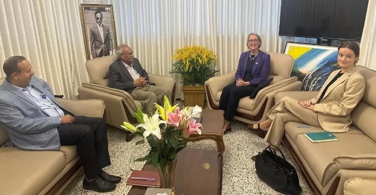 রিজভীর সঙ্গে সৌজন্য সাক্ষাৎ করলেন ব্রিটিশ হাইকমিশনার