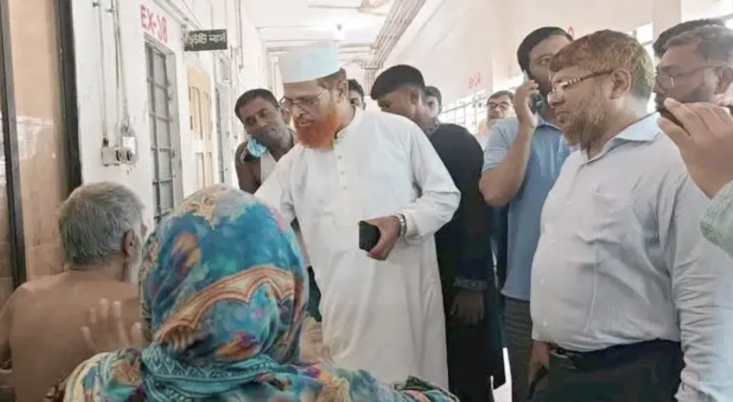 রোগীকে ১৯০ গ্রাম মাংসের জায়গায় দেওয়া হচ্ছে ৪০, হাতেনাতে ধরলেন এমপি