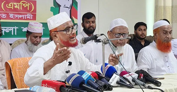 আ’লীগ পালাবার জায়গা পেয়েছে, আপনাদের পাশে কেউ থাকবে না
