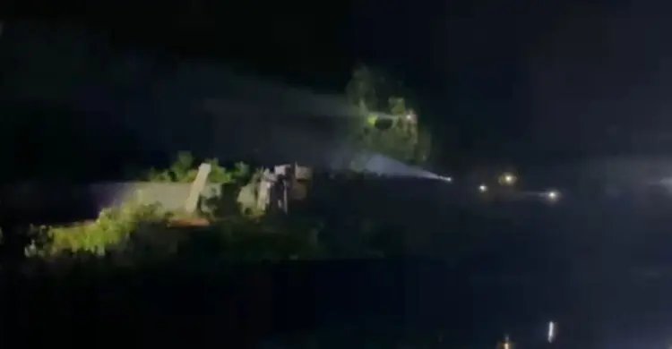 ব্রাহ্মণবাড়িয়ায় বিকেলে তর্ক, রাতে টর্চলাইট জ্বালিয়ে ৫ ঘণ্টা মারামারি