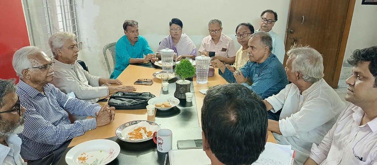 ডাকসুর সংগ্রহশালায় জিন্নাহ-মালেকের ছবি মুক্তিযুদ্ধ ও ভাষা আন্দোলনের ইতিহাস বিকৃতি: গণতান্ত্রিক যুক্ত ফ্রন্ট