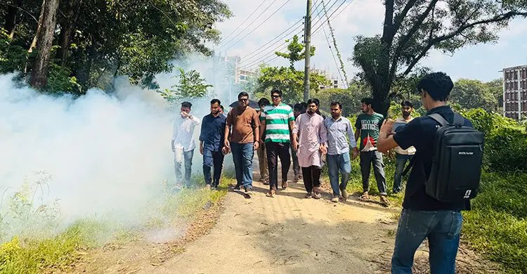 ডেঙ্গু প্রতিরোধে শাবিপ্রবি ছাত্রদলের মশক নিধন কর্মসূচি