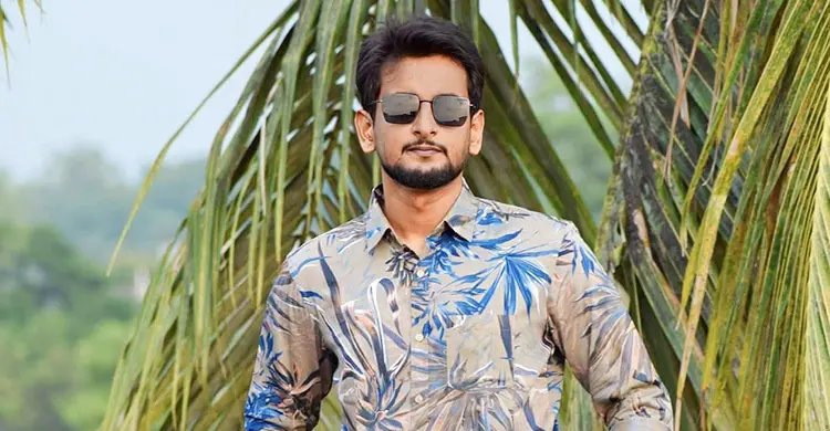 দেড় বছর আগে সিট বাতিল, তবুও হলে থাকছেন ছাত্রদল নেতা