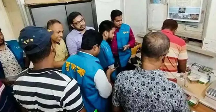 দুদকের অভিযানেও বদলায়নি ফুলতলা স্বাস্থ্য কমপ্লেক্সের চিত্র