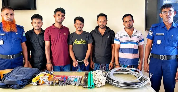 দুই মাসে ২৬ ট্রান্সফরমার চুরি, স্বেচ্ছাসেবকদল নেতাসহ গ্রেফতার ৫