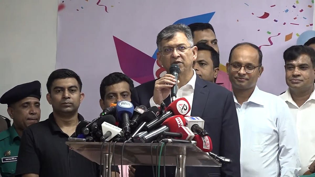 এখন অপরাধ আধুনিক প্রযুক্তিনির্ভর ও ডিজিটাল রূপ নিয়েছে: স্বরাষ্ট্রমন্ত্রী