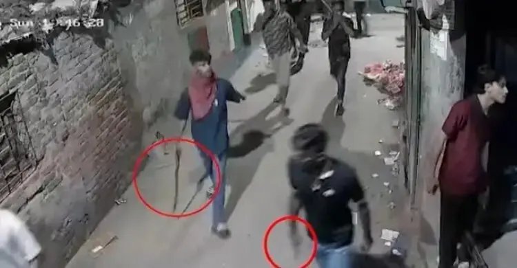 গেন্ডারিয়ায় ৩ জন গুলিবিদ্ধ হওয়ার ঘটনায় গ্রেফতার ৫
