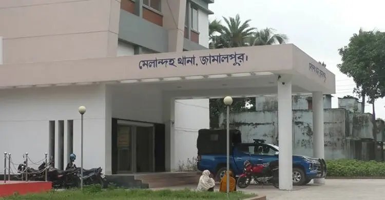 জামালপুরে মুক্তিযোদ্ধার ঘরে আগুন দেওয়ার অভিযোগ