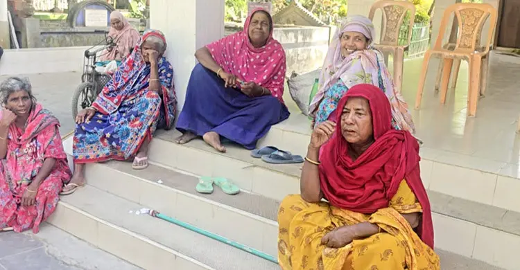 খাদ্য সহায়তার কথা বলে ২০০ জনের মোবাইল-সিম নিয়ে উধাও প্রতারক