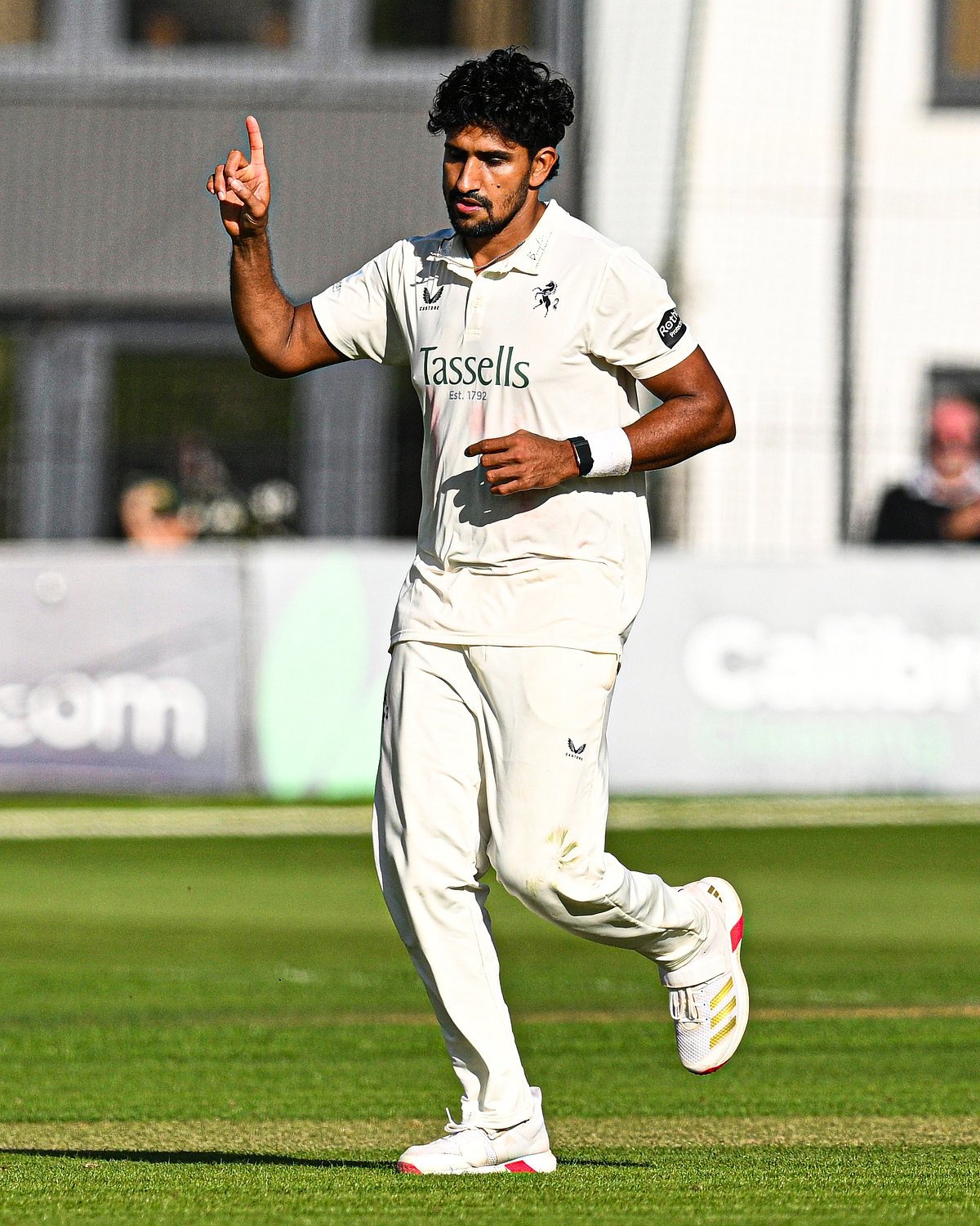 খালেদ নিলেন আরও ৩ উইকেট, ম্যাচে মোট ৮টি