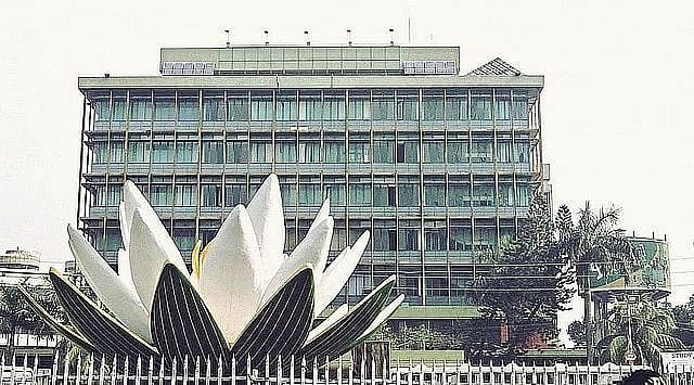 কোম্পানির মালিকানা ছাড়া ব্যাংকের প্রতিনিধি পরিচালক হওয়া যাবে না