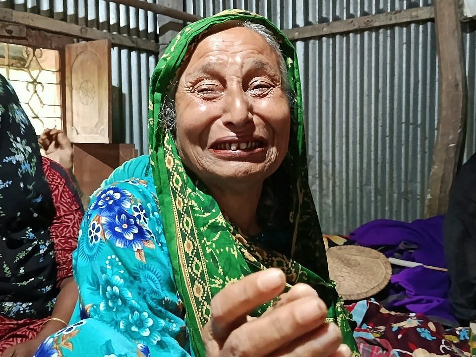 ময়মনসিংহ মেডিকেলে অগ্নিকাণ্ড: ‘মাইনষে পাড়াইয়্যা আমার পুতটারে মাইরা হালাইছে’