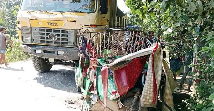 ময়মনসিংহে ডাম্পট্রাক-সিএনজির মুখোমুখি সংঘর্ষে প্রাণ গেল দুইজনের