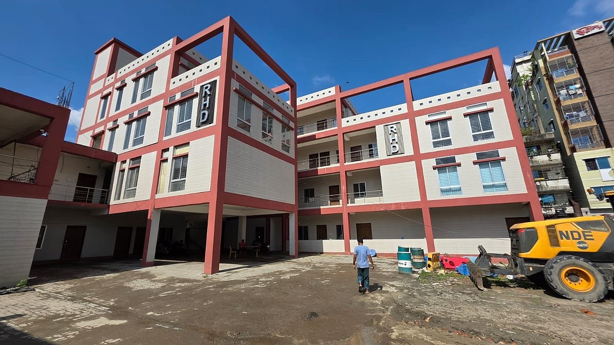 নারায়ণগঞ্জে ৭ কোটি টাকার ভবন করেছে সওজ, তবে অফিস চলে ঢাকায়