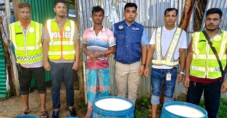 নওগাঁয় মাদকবিরোধী অভিযানে গ্রেফতার-১৫