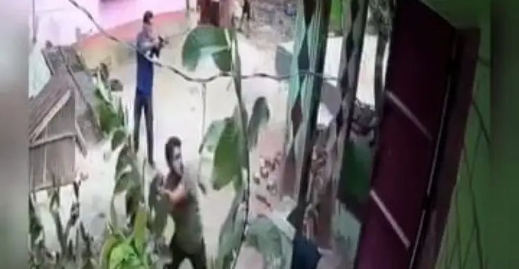নোয়াখালীতে জমি বিরোধে পিস্তল নিয়ে হামলা, গ্রেফতার ৩
