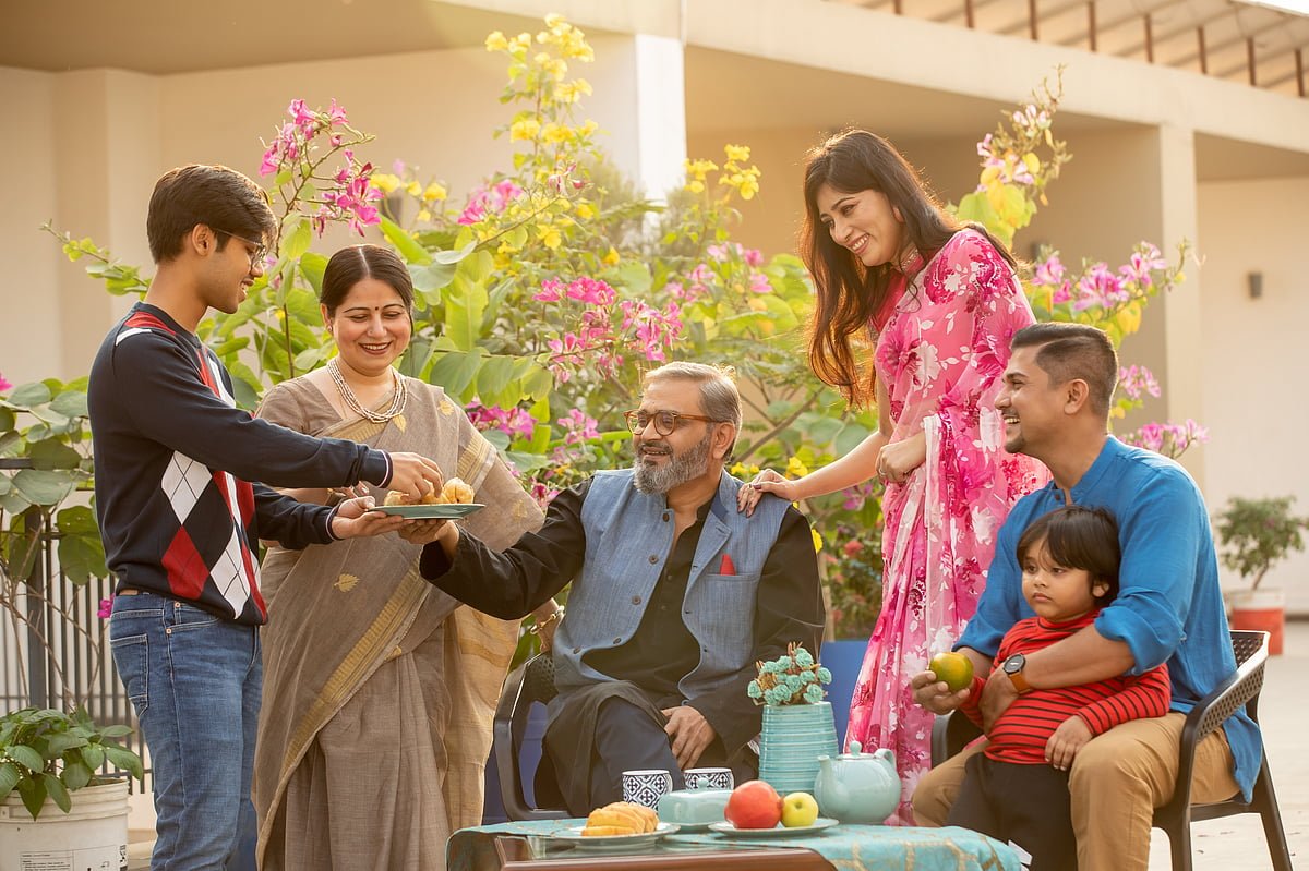 ওষুধ নয়, প্রয়োজন মানুষের সঙ্গে মানুষের সংযোগ, সোশ্যাল প্রেসক্রাইবিং কী বলছে