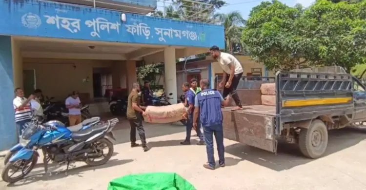 পিকআপভর্তি ভারতীয় নাসির বিড়িসহ যুবক আটক