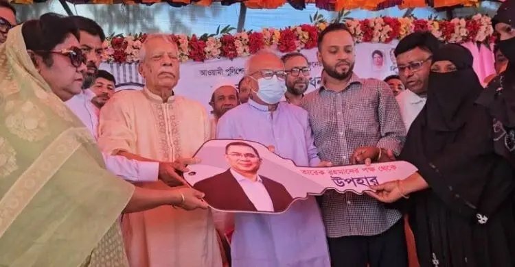 পুলিশের গুলিতে নিহত যুবদল নেতার পরিবারকে নতুন ঘর দিলেন প্রধানমন্ত্রী