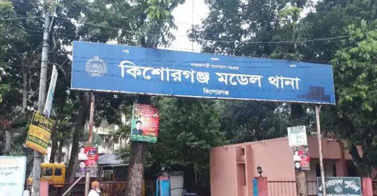রাতের আড্ডায় ২৫ কিশোর আটক, ছাড়া পেলেন অভিভাবকদের মুচলেকায়
