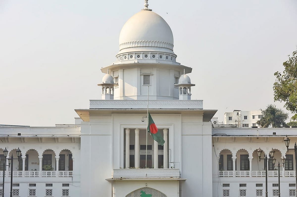 স্লিপার বাস নিয়ে হাইকোর্টে মালিকপক্ষ, কে কী বলল