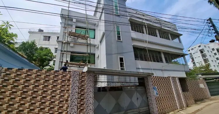 সংস্কার হচ্ছে সাকিব আল হাসানের মাগুরার বাড়ি, যা জানালেন শ্রমিকরা