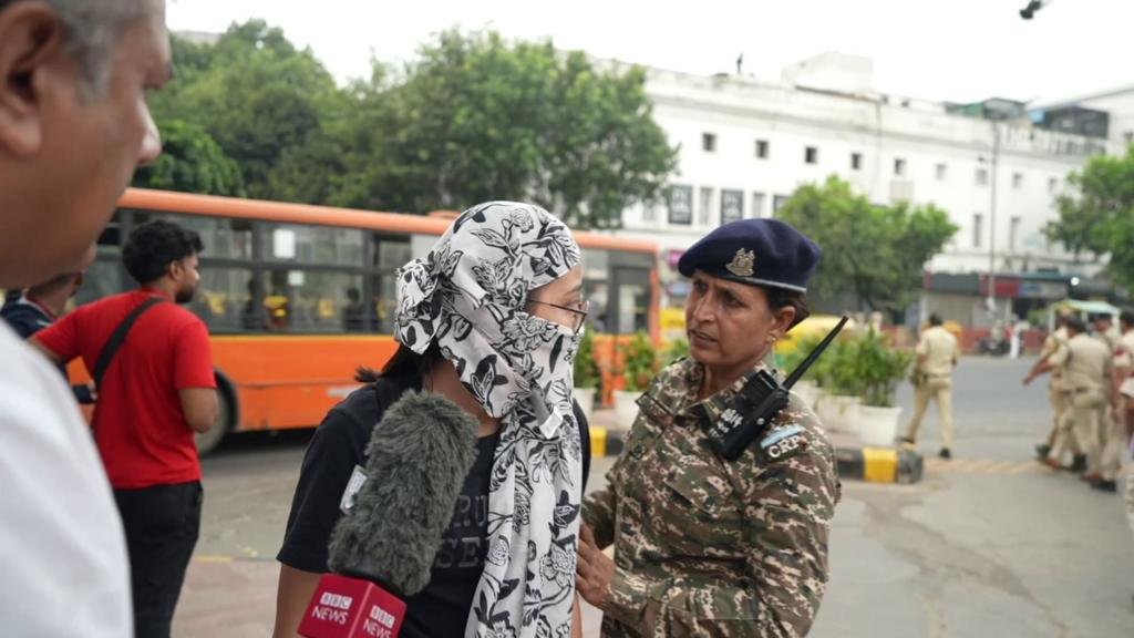 শর্তসাপেক্ষে মুক্তি পেলেন অভিজিৎ দীপকসহ শীর্ষ নেতারা, বিক্ষোভ চালিয়ে যাওয়ার ঘোষণা