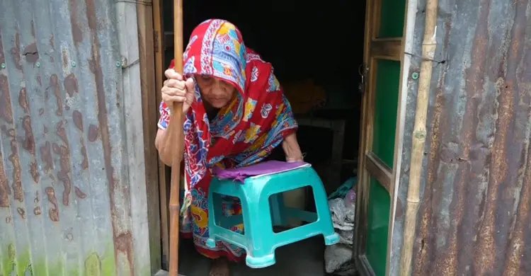 শতবর্ষী বানেছার সঙ্গী এখন ক্ষুধা আর একাকীত্ব