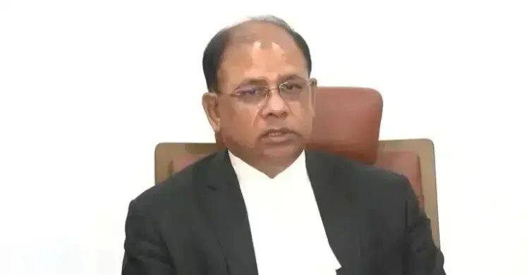 সুপ্রিম কোর্টের সামনে ককটেল বিস্ফোরণ আমলে নিচ্ছি না: চিফ প্রসিকিউটর